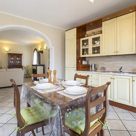 Dimora Lali By Interhome 公寓 Cuzzago